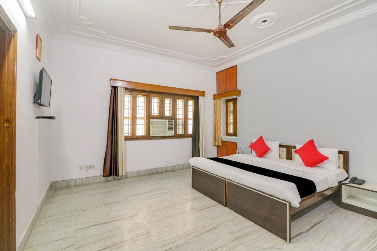 Super Oyo Capital O Heritage House Colonelganj Εξωτερικό φωτογραφία