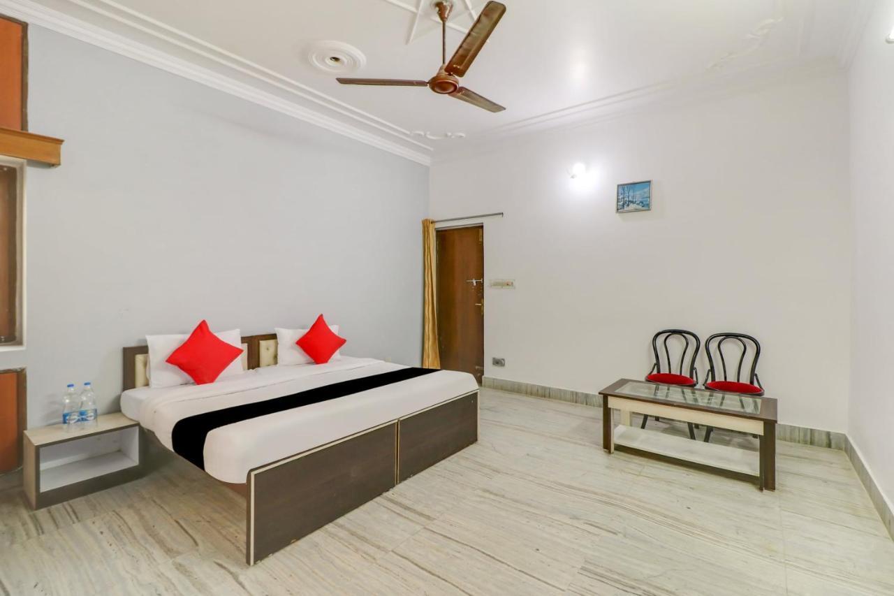 Super Oyo Capital O Heritage House Colonelganj Εξωτερικό φωτογραφία